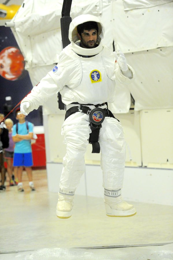 Sushant Singh Rajput training as an astronaut (photo)
